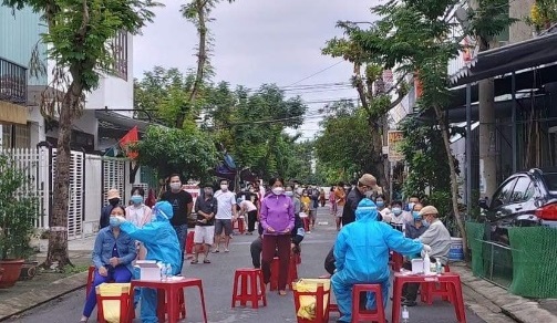Thành phố Đà Nẵng đang tăng tốc xét nghiệm nhằm kiếm soát dịch bệnh.