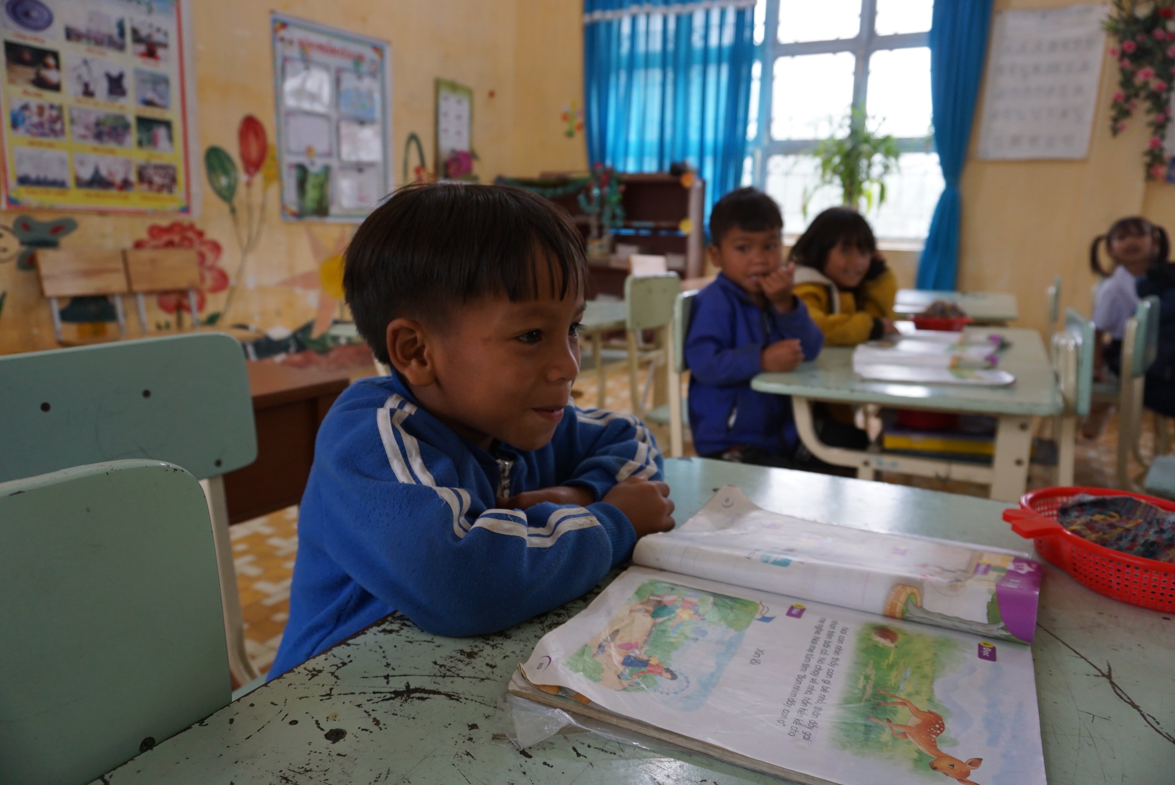 Sở Giáo dục và Đào tạo tỉnh Kon Tum sẽ rà soát lại các nội dung liên quan đến gói thầu mua sắm thiết bị dạy học.