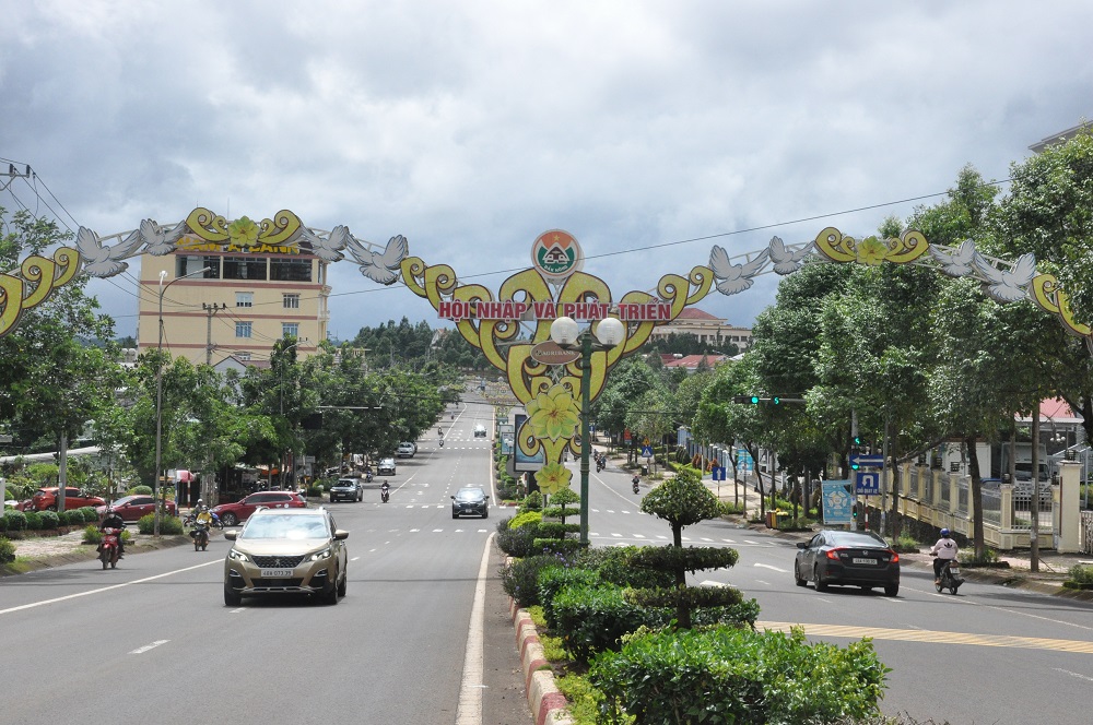 Chủ tịch tỉnh Đắk Nông yêu cầu chấn chỉnh công tác đấu thầu sử dụng vốn ngân sách.