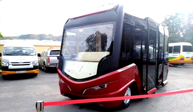 Xe Bus Điện VinFast Xuất Hiện Lần Đầu Tại Vinhomes Grand Park