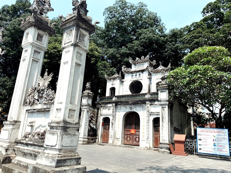 Đền Quán Thánh tọa lạc tại Đường Thanh Niên - Hà Nội đóng cửa phòng, chống dịch