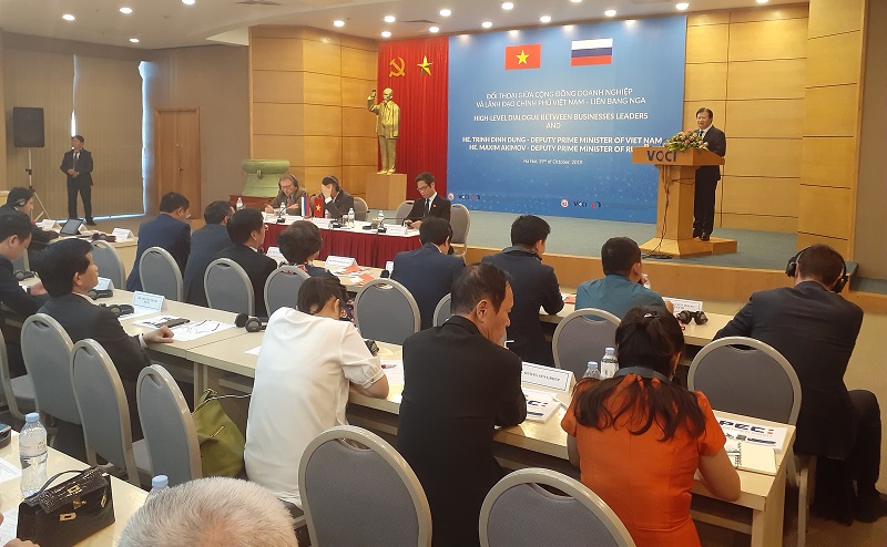 Phó Thủ tướng Trịnh Đình Dũng đánh giá hợp tác kinh tế giữa Nga và Việt Nam là mang tính bổ sung cho nhau hơn là cạnh tranh cả về cơ cấu kinh tế và sản phẩm.
