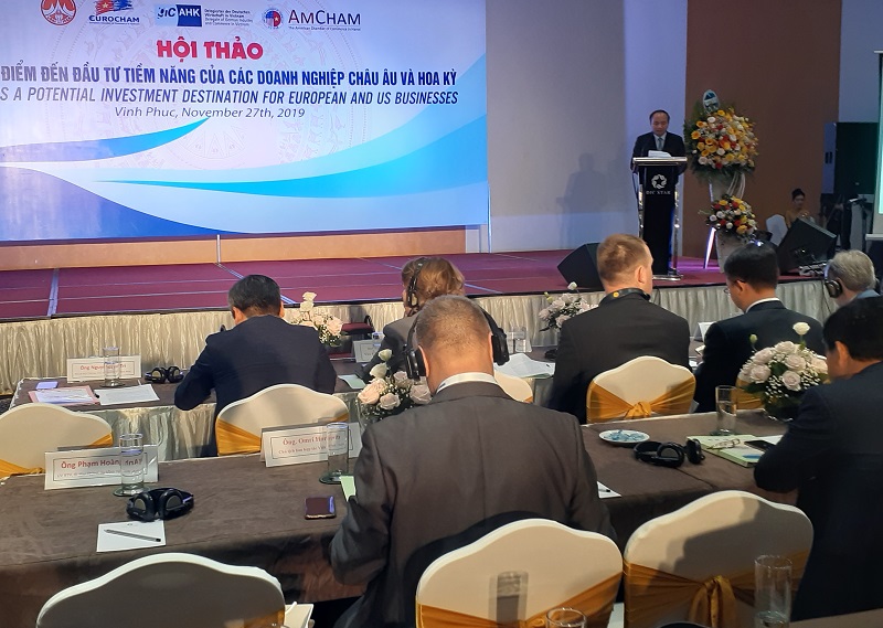 Chủ tịch UBND tỉnh Vĩnh Phúc Nguyễn Văn Trì phát biểu tại Hội thảo.
