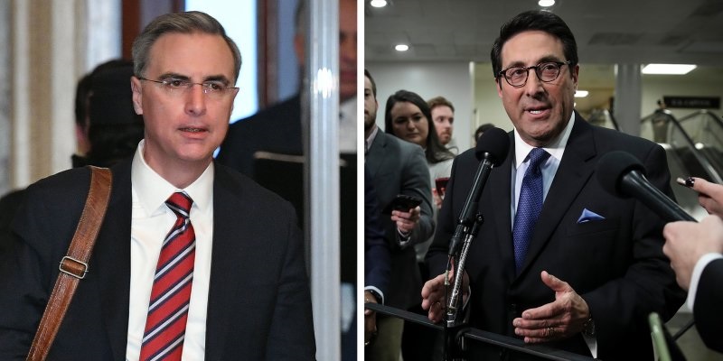 Luật sư Nhà Trắng Pat Cipollone (trái) và luật sư riêng của ông Trump Jay Sekulow. Ảnh: AFP