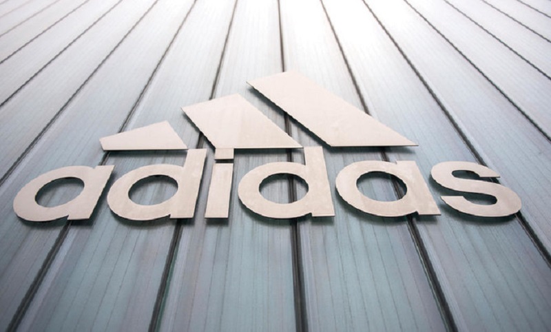 Lợi nhuận ròng quý I của Adidas chỉ đạt 31 triệu EUR, giảm 95% so với con số 632 triệu EUR cùng kỳ năm ngoái. Ảnh: AFP