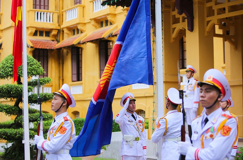 Việc Việt Nam gia nhập ASEAN cách đây 25 năm đánh dấu bước mở rộng đầu tiên của ASEAN ra toàn khu vực.