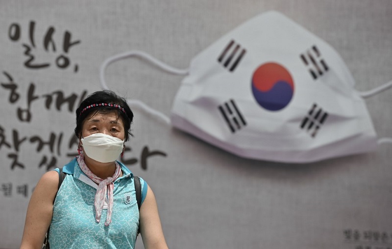 Hàn Quốc đến nay ghi nhận tổng số 17.399 ca nhiễm Covid-19 mới và 309 ca tử vong vì virus này. Ảnh: AFP