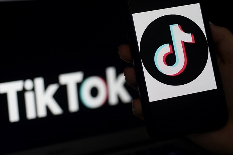 Việc Bắc Kinh ban hành quy định mới hạn chế xuất khẩu các mặt hàng công nghệ trí tuệ nhân tạo khiến đàm phán mua bán TikTok bị đình trệ. Ảnh: AFP