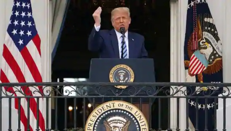 Tổng thống Mỹ Donald Trump phát biểu tại Nhà Trắng hôm 10/10. Ảnh: AFP