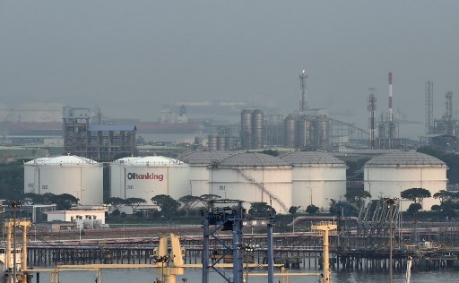 Khu vực chứa dầu mỏ trên đảo Jurong, Singapore. Ảnh: AFP