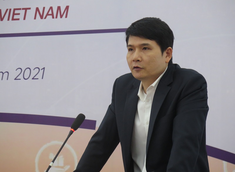 Luật sư Vũ Ánh Dương, Phó chủ tịch thường trực Trung tâm Trọng tài Quốc tế Việt Nam tham luận tại Hội thảo.