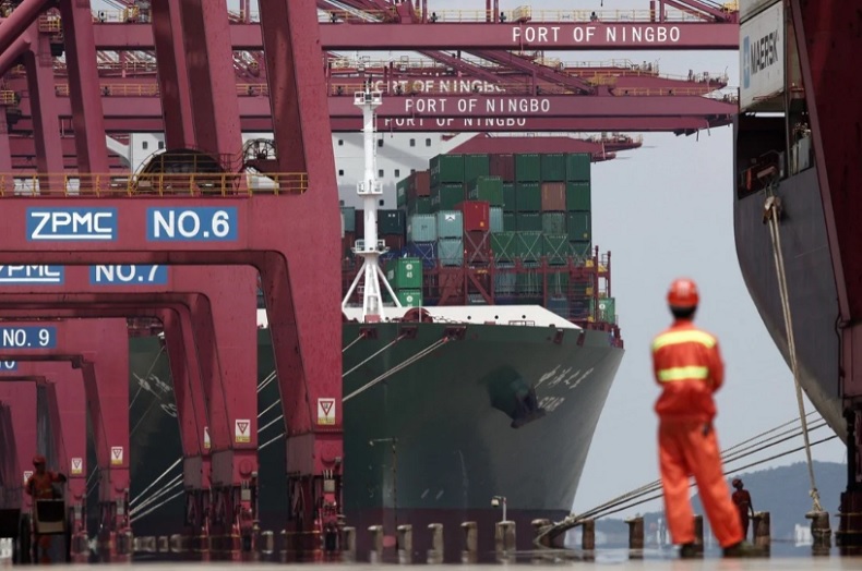 Cảng Ninh Ba - Chu Sơn của Trung Quốc đã đóng cửa một trong những cảng container chủ chốt sau khi một nhân viên được xác định nhiễm Covid-19. Ảnh: Reuters