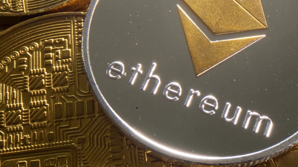 Số lượng đồng tiền ảo Ethereum bị đánh cắp trong vụ tấn công mạng này trị giá hàng trăm triệu USD. Ảnh: Reuters
