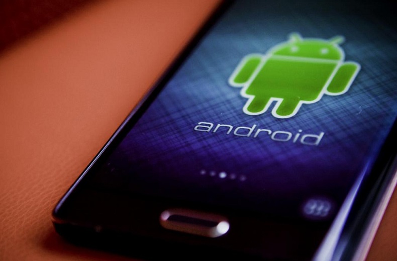 Cơ quan điều tra thuộc Ủy ban quản lý cạnh tranh Ấn Độ cáo buộc Google đã hạn chế “khả năng và mong muốn của các nhà sản xuất thiết bị trong việc phát triển và bán các thiết bị hoạt động trên các phiên bản thay thế Android”. Ảnh: AFP