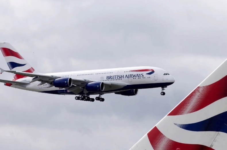 Tập đoàn hàng không IAG - công ty mẹ của British Airways - báo lỗ trước thuế 2,3 tỷ EUR (tương đương 2,7 tỷ USD) trong nửa đầu năm 2021. Ảnh: AFP