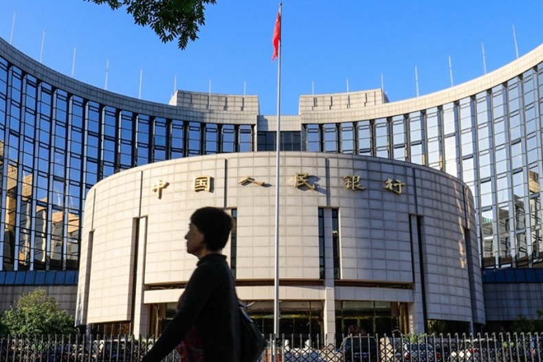 ngân hàng Trung ương Trung Quốc thông báo hạ 50 điểm cơ bản tỷ lệ dự trữ bắt buộc (RRR) đối với tất cả các ngân hàng kể từ ngày 15/7. 