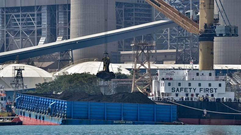 Phần lớn lượng than nhập khẩu gần đây của Trung Quốc đến từ Nga và Indonesia, thay vì Australia. Ảnh: AFP