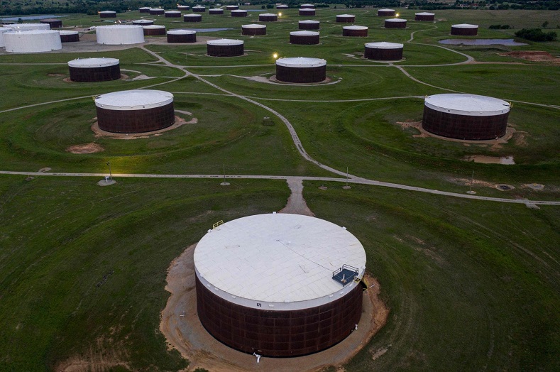 Khu vực dự trữ dầu thô,ở thành phố Cushing, ban Oklahoma (Mỹ). Ảnh: AFP