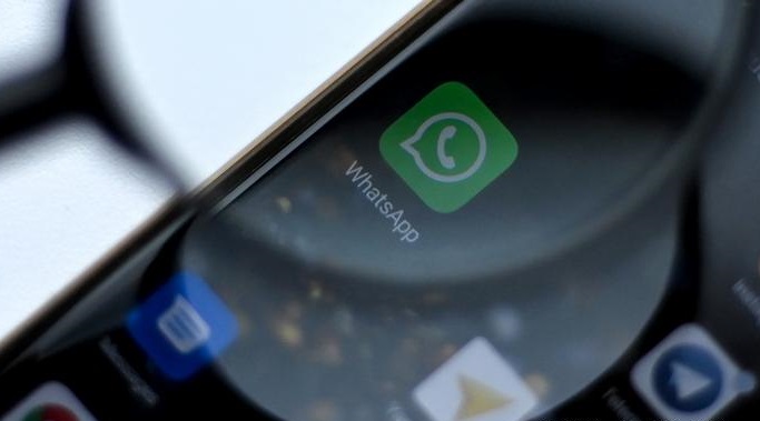 Giới chức Ireland đã xử phạt nền tảng WhatsApp của Meta 225 triệu euro. Ảnh: AFP