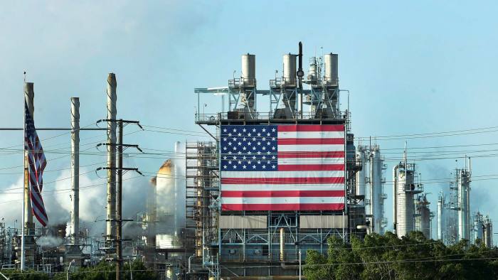 Mỹ và các quốc gia thành viên khác của Cơ quan Năng lượng Quốc tế đã tuyên bố giải phóng 60 triệu thùng dầu dự trữ. Ảnh: AFP