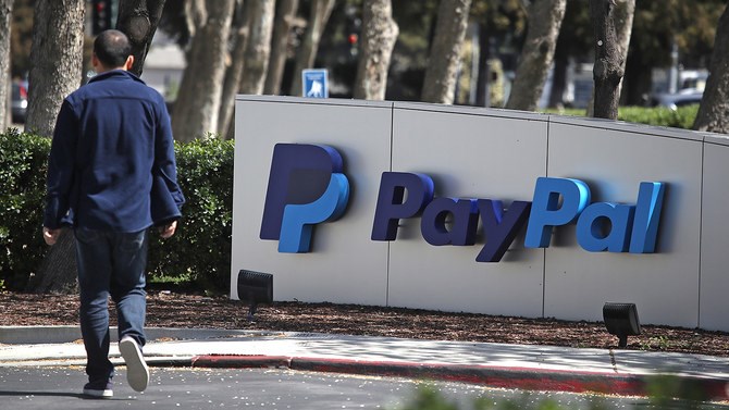 Biển hiệu PayPal bên ngoài trụ sở chính tại bang California, Mỹ. Ảnh: AFP