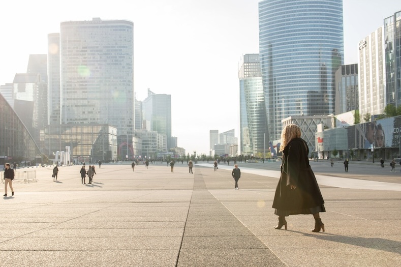 Khu đô thị La Défense ở ngoại ô Paris, Pháp. Ảnh: Bloomberg