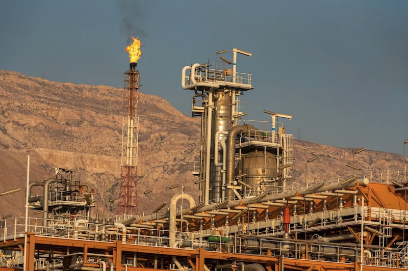 Một nhà máy lọc dầu ở khu vực mỏ khí South Pars gần cảng Assaluyeh, Iran. Ảnh: AFP