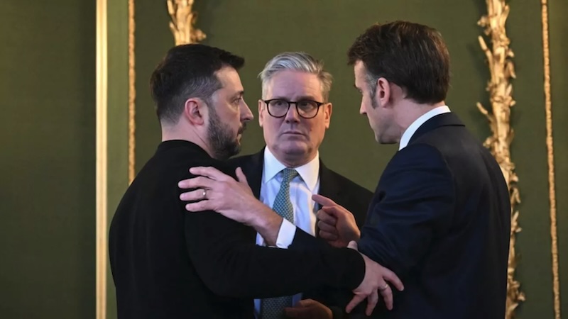Tổng thống Ukraine Volodymyr Zelenskiy, Thủ tướng Anh Keir Starmer và Tổng thống Pháp Emmanuel Macron tại hội nghị thượng đỉnh an ninh London, ngày 2/3/2025. Ảnh: AFP