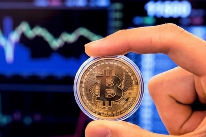 Giá Bitcoin đã giảm gần 9% trong một tháng qua và hiện ở mức hơn 88.000 USD vào lúc 9:30 sáng ngày 7/3. Ảnh: AFP