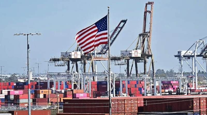 Với GDP suy giảm 0,3% trong quý I/2025, nền kinh tế Mỹ ghi nhận quý đầu tiên tăng trưởng âm kể từ quý I/2022. Ảnh: AFP