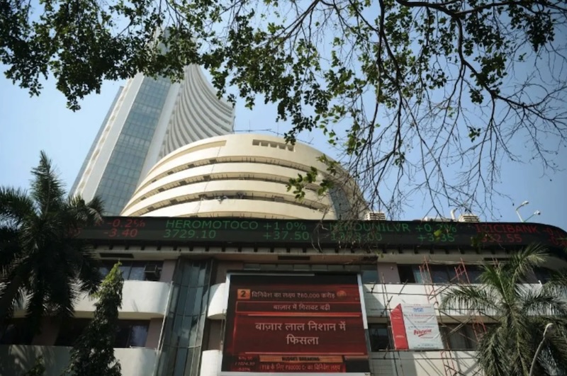 Tòa nhà Sở giao dịch chứng khoán Bombay ở thành phố Mumbai, Ấn Độ. Ảnh: AFP