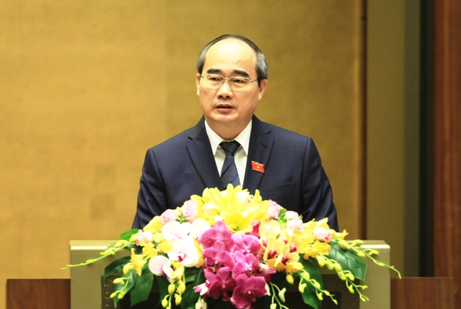 Chủ tịch MTTQ Việt Nam Nguyễn Thiện Nhân trình bày trình bày Báo cáo tổng hợp ý kiến, kiến nghị của cử tri và nhân dân. Ảnh VGP/Nhật Bắc 