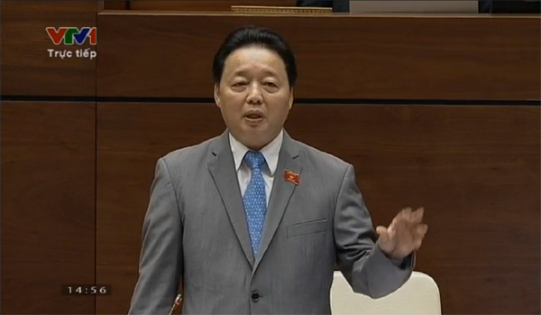 Bộ trưởng Trần Hồng Hà trả lời chất vấn của Quốc hội chiều 15/11.