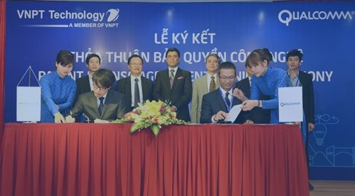Lễ ký kết giữa VNPT Technology và Qualcomm.