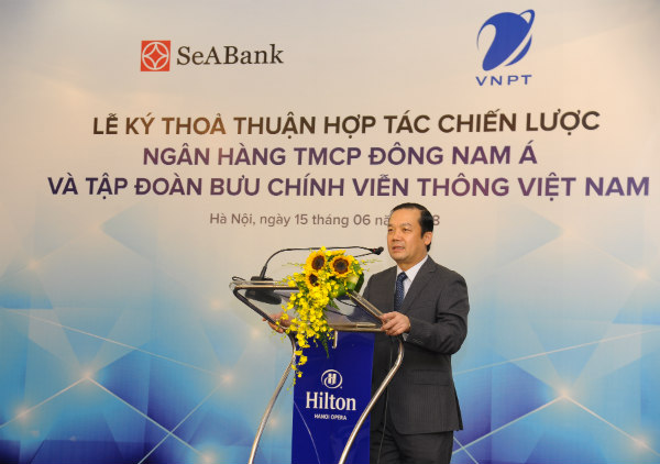 Ông Phạm Đức Long – Tổng giám đốc Tập đoàn VNPT phát biểu tại Lễ ký thỏa thuận hợp tác.