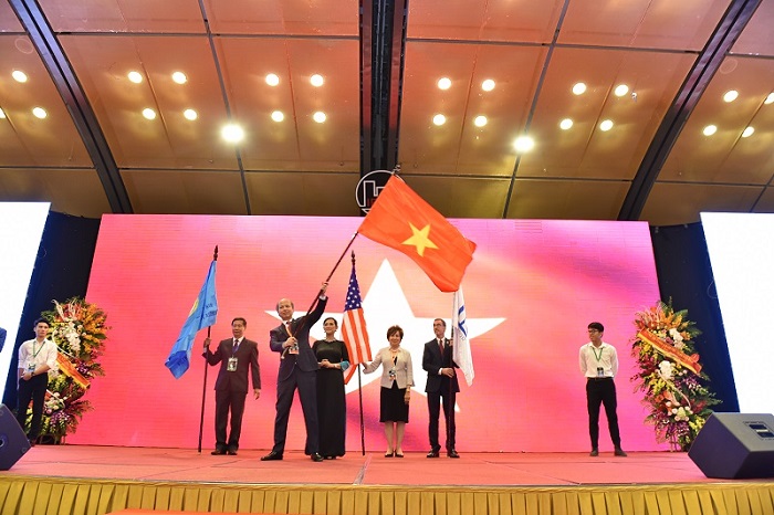 Lễ rước cờ của các Quốc gia tham dự 