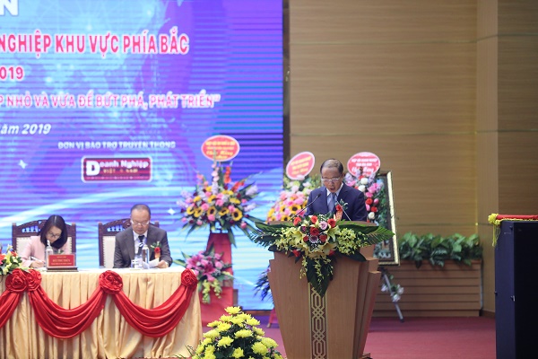 Chủ tịch VINASME Nguyễn Văn Thân phát biểu khai mạc tại Diễn đàn