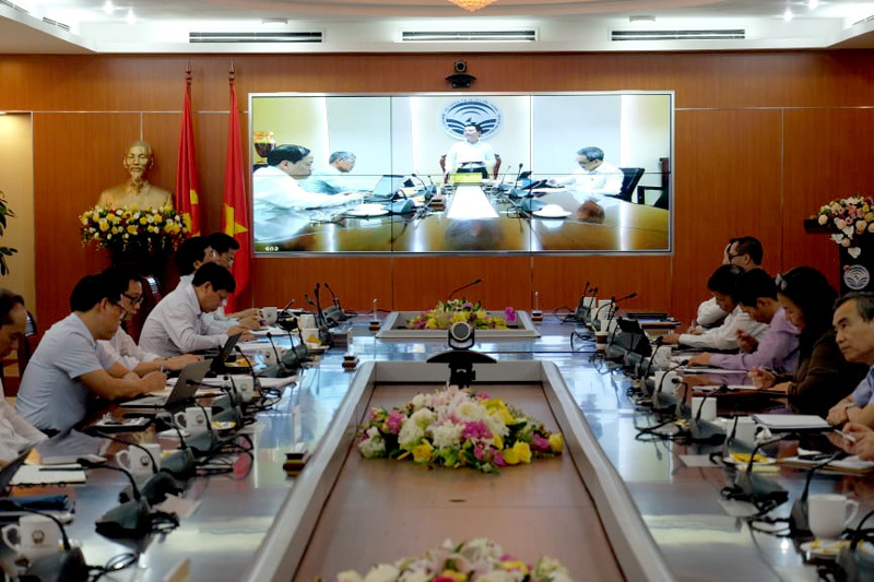 Hội nghị Hội nghị giao ban quản lý nhà nước 4 tháng đầu năm 2020 do Bộ trưởng Nguyễn Mạnh Hùng chủ trì trực tuyến.