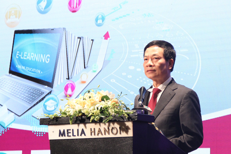 Bộ trưởng Bộ TT&TT Nguyễn Mạnh Hùng phát biểu tại Hội thảo Chuyển đổi số trong giáo dục đào tạo diễn ra ngày 09/12/2020