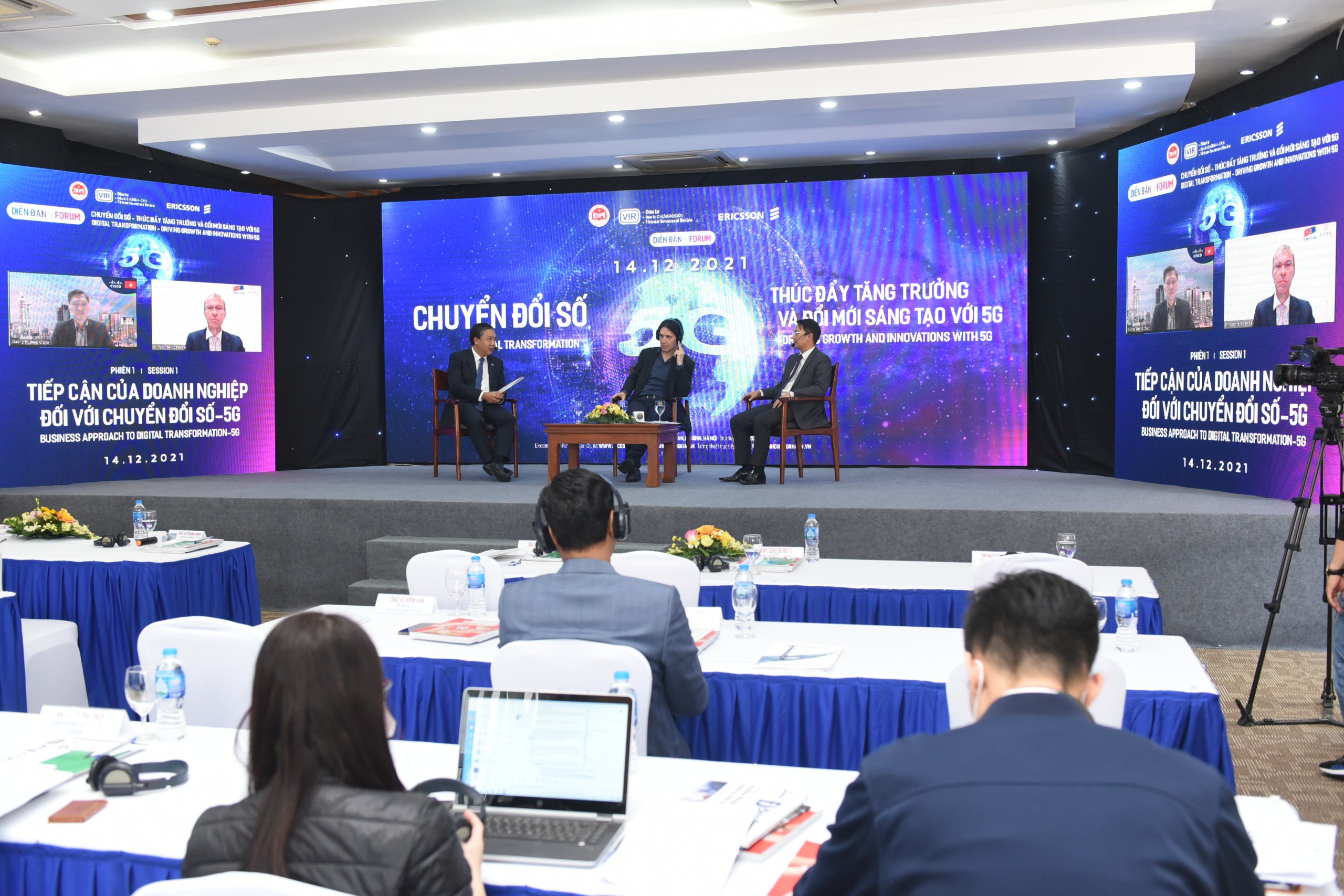 Tại phiên thảo luận thứ nhất, Christophe Poisson, Giám đốc Quốc gia của TEKID tại Việt Nam - Thành viên Tiểu ban Kỹ thuật số của EuroCham tham dự qua hình thức trực tuyến.