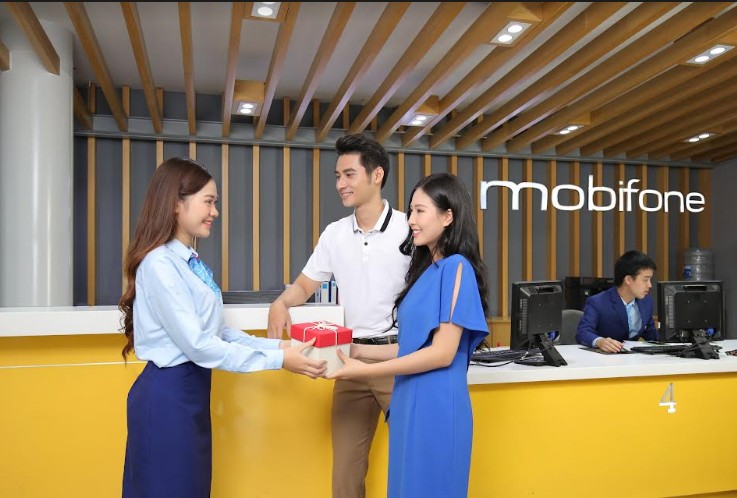 MobiFone là đơn vị viễn thông đầu tiên tiếp cận tới khái niệm chăm sóc khách hàng