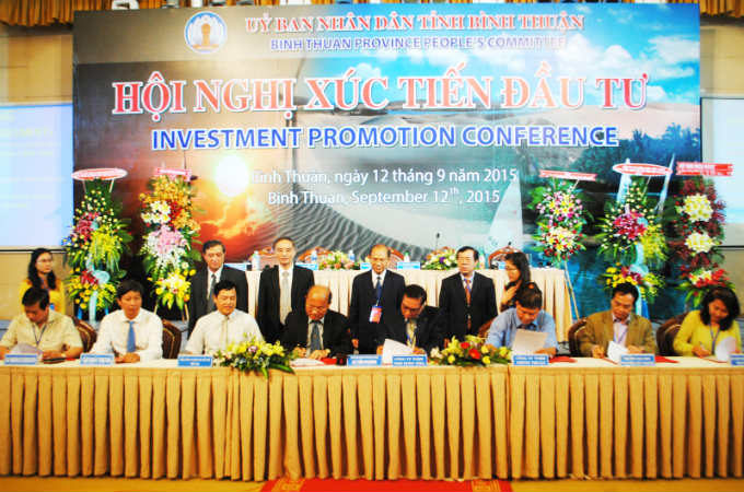 Lãnh đạo tỉnh Bình Thuận ký kết ghi nhớ đầu tư với các doanh nghiệp tại Hội nghị