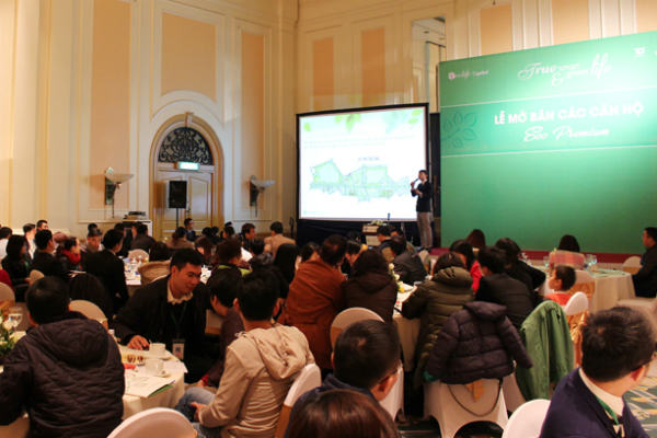 Phòng Grand Ballroom, khách sạn Hà Nội Daewoo chật kín khách hàng đến tham dự lễ mở bán tòa Eco Premium.