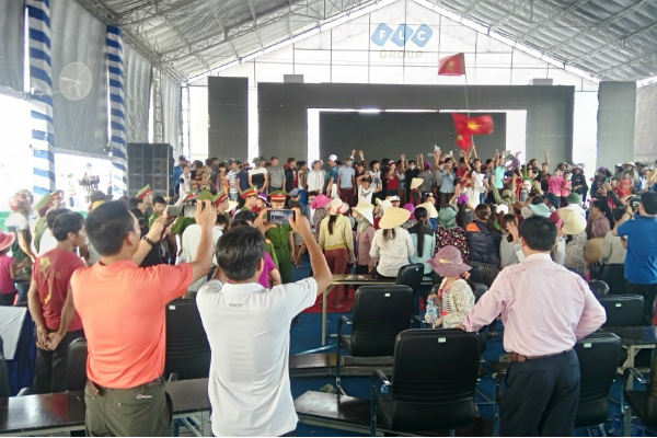 Người dân ngăn cản lễ khởi công Dự án FLC Quảng Bình