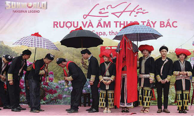 Tái hiện đám cưới người Dao đỏ tại Khu du lịch Sun World Fansipan Legend