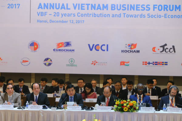 Bộ trưởng Nguyễn Chí Dũng phát biểu khai mạc Diễn đàn doanh nghiệp Việt Nam (VBF) 2017