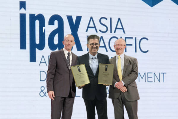 Giám đốc phát triển mảng bất động sản của VinaCapital nhận giải tại International Property Award 2018