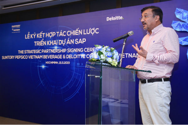  Ông Uday Shankar Sinha, Tổng Giám Đốc Suntory PepsiCo Việt Nam phát biểu tại buổi lễ ký kết hợp tác chiến lược triển khai Dự án SAP.