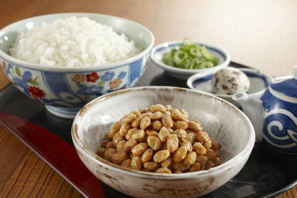 Enzym nattokinase có trong món Natto và các thực phẩm bảo vệ sức khỏe như NattoEnzym.