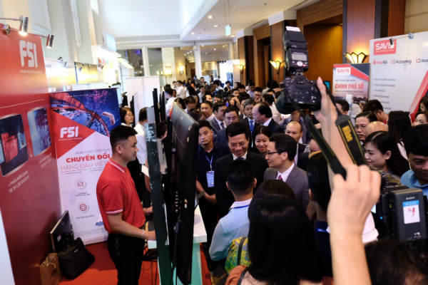 Diễn đàn công nghệ cấp cao Vietnam ICT summit 2019 – “Chuyển đổi số vì một Việt Nam hùng cường